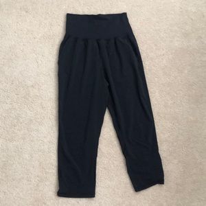 lululemon black workout pants